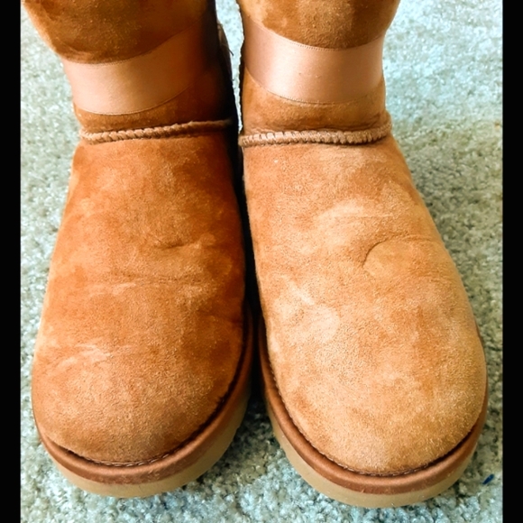 UGG - Picture 3 of 10